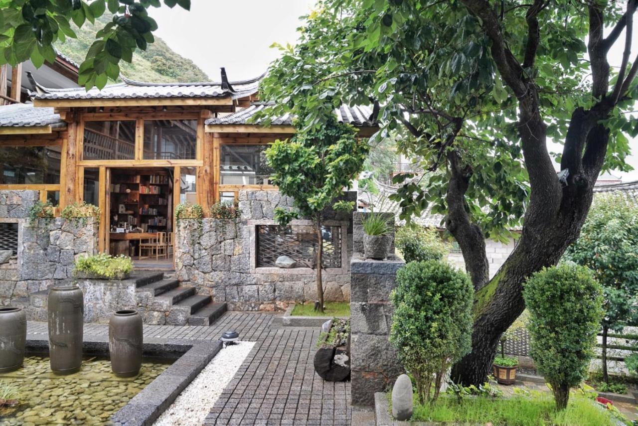 Ne-Tsang Inn Lijiang Лицзян Экстерьер фото