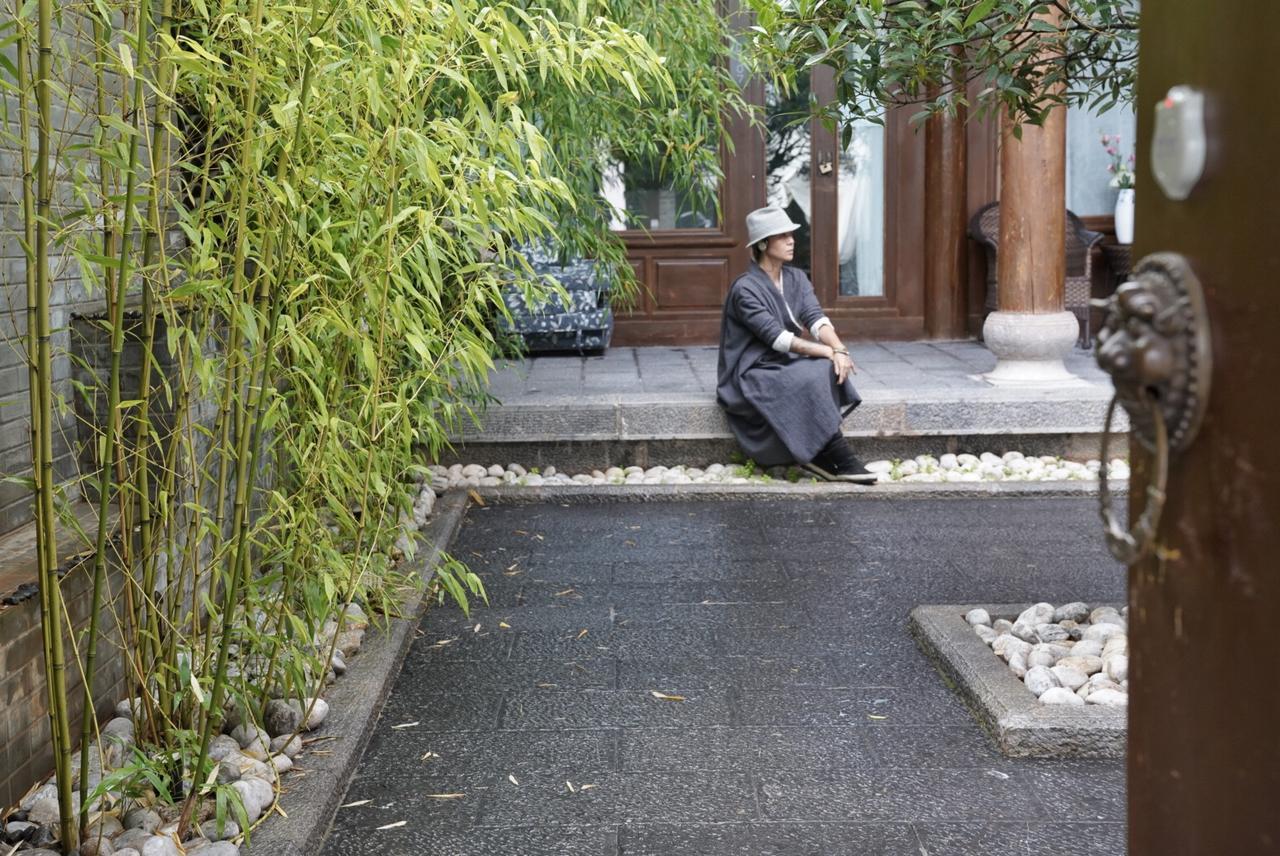 Ne-Tsang Inn Lijiang Лицзян Экстерьер фото